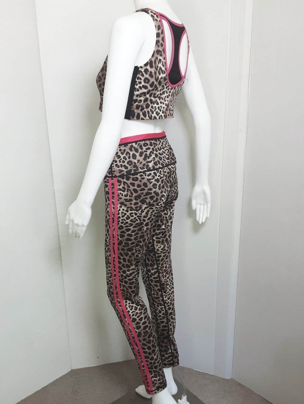 RUBY RIBBON 2 Pc Brown Leopard Print Pink Trim Activewear Set Sz L